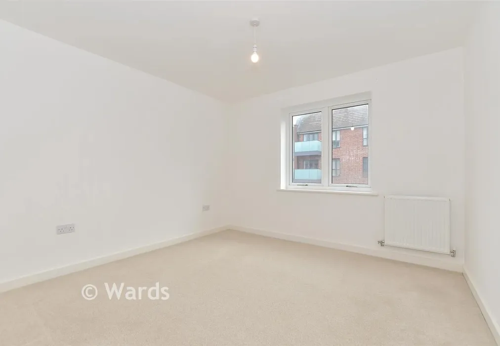 Bedroom 1 - Sir John Fogge Avenue, Ashford, Kent - Wards of Kent