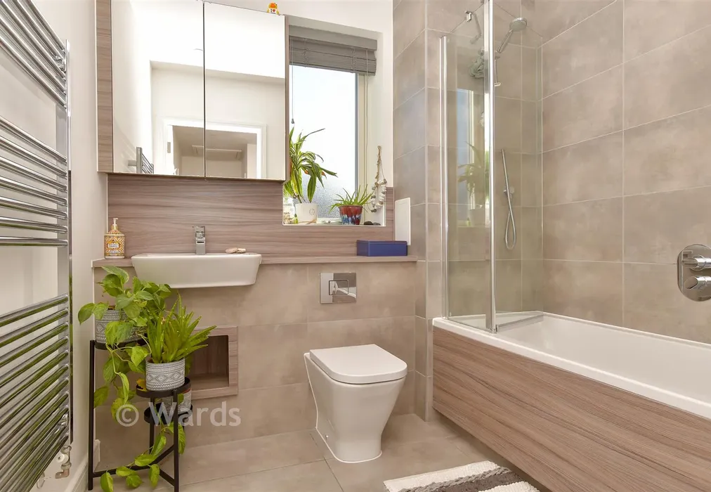 Bathroom - Thalia Way, Rochester, Kent - Wards of Kent
