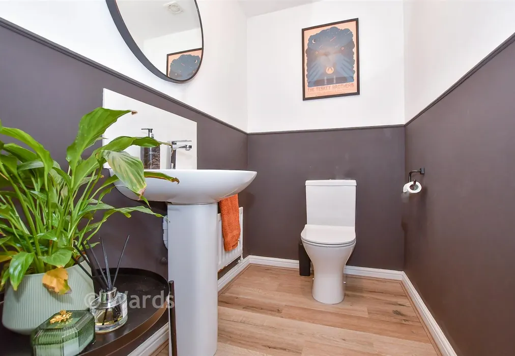 Cloakroom - Haydon Close, Maidstone, Kent - Wards of Kent