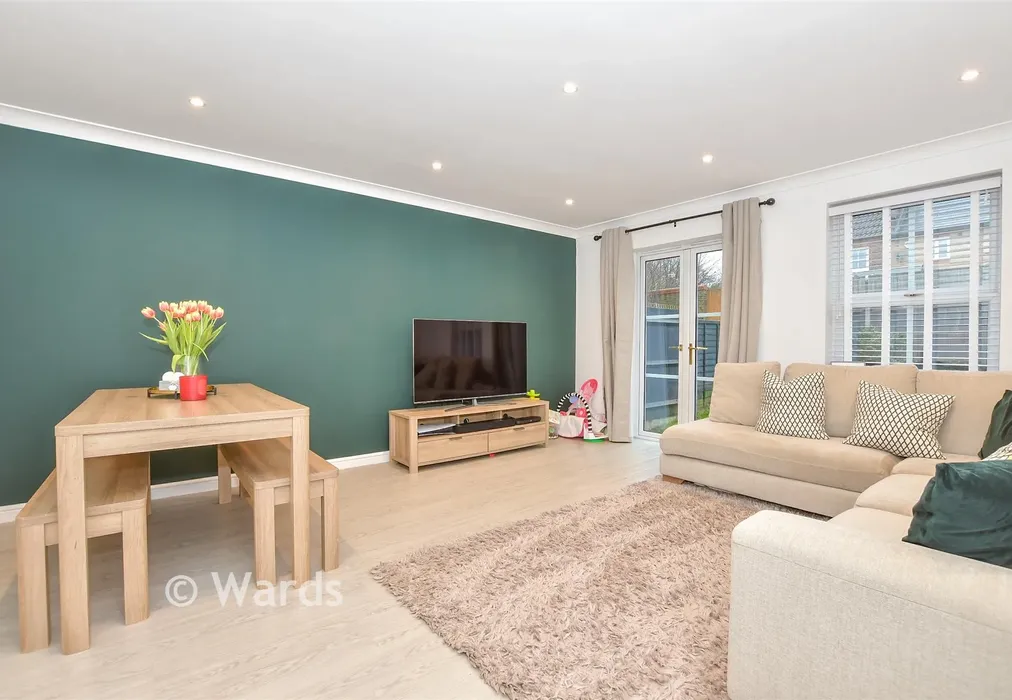 Lounge/Diner - Haydon Close, Maidstone, Kent - Wards of Kent