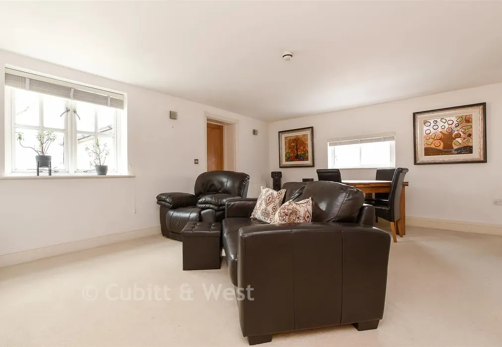 Lounge/Diner - Church Street, Dorking, Surrey - Wards of Kent