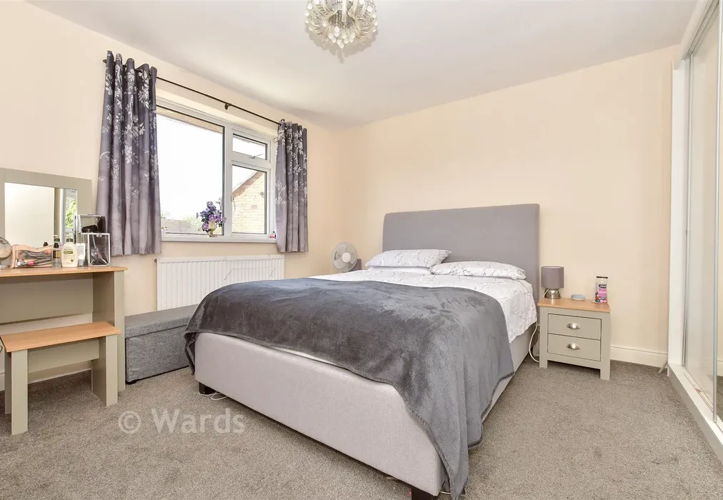 Bedroom 1 - Grantham Avenue, Deal, Kent - Wards of Kent