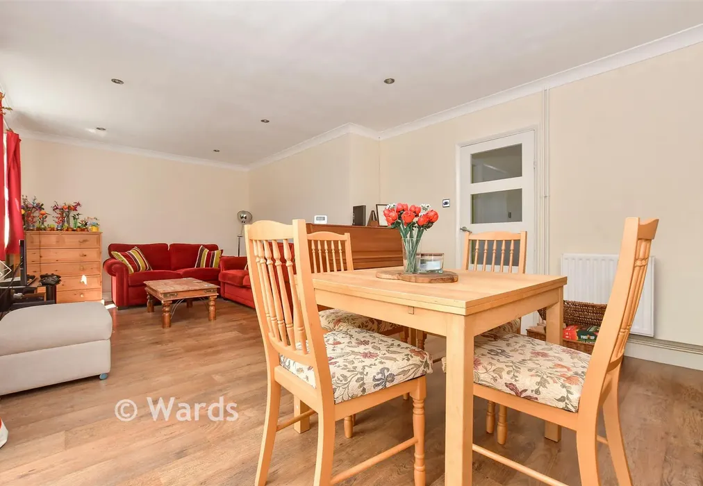 Lounge/Diner - Grantham Avenue, Deal, Kent - Wards of Kent