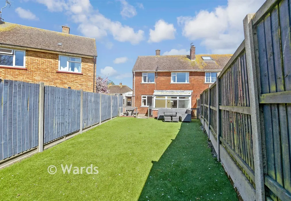 Rear Garden - Grantham Avenue, Deal, Kent - Wards of Kent