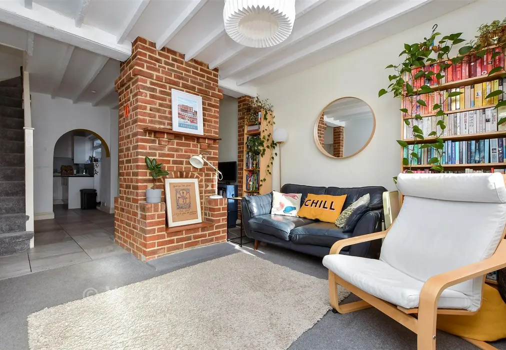 Lounge - Townley Street, Ramsgate, Kent - Wards of Kent