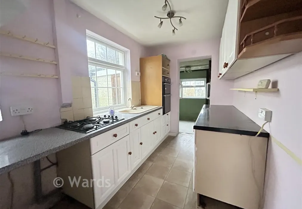 Kitchen - Hugin Avenue, Broadstairs, Kent - Wards of Kent