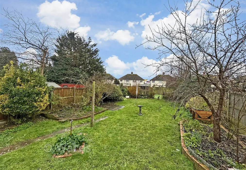 Garden - Hugin Avenue, Broadstairs, Kent - Wards of Kent