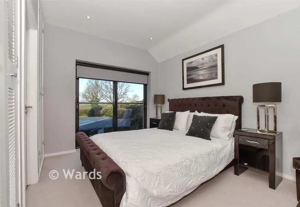 Bedroom 2 - Pluckley, Ashford, Kent - Wards of Kent