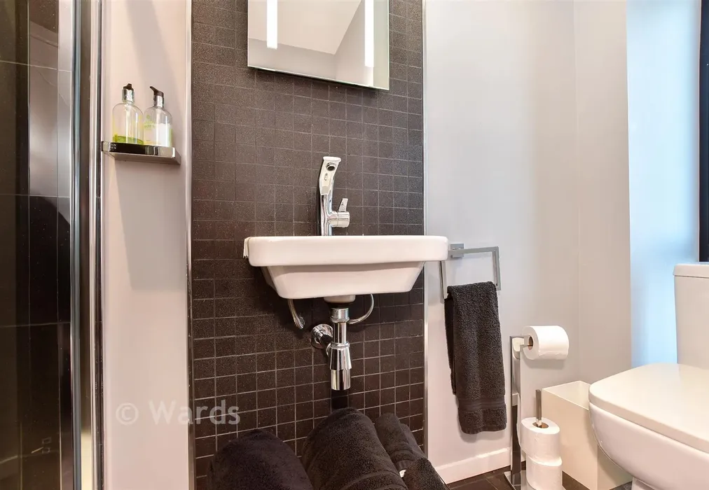 En-Suite Shower Room - Pluckley, Ashford, Kent - Wards of Kent