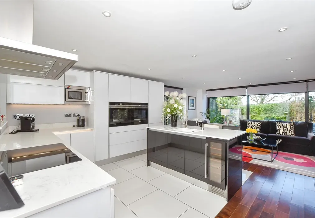 Kitchen Area - Pluckley, Ashford, Kent - Wards of Kent