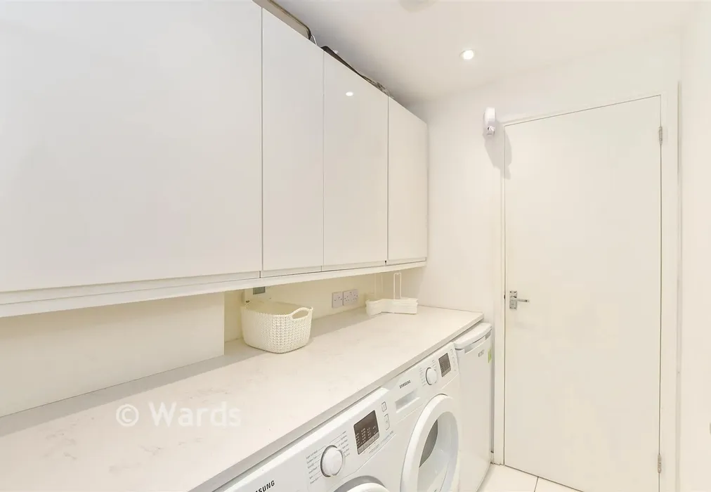 Utility Room - Pluckley, Ashford, Kent - Wards of Kent