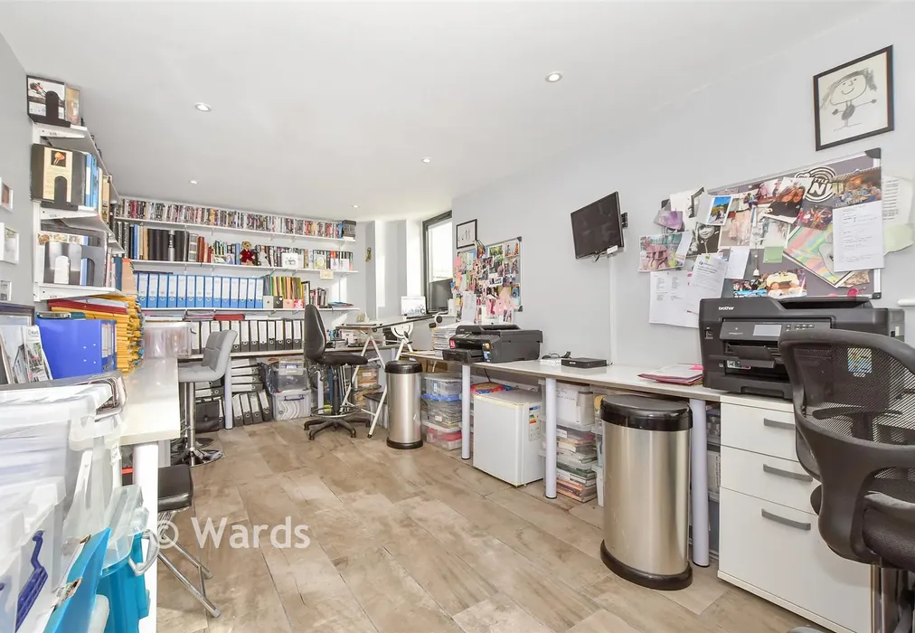 Office/Bedroom 4 - Pluckley, Ashford, Kent - Wards of Kent
