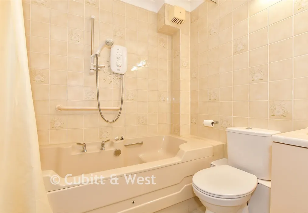 Bathroom - Mill Bay Lane, Horsham, West Sussex - Wards of Kent