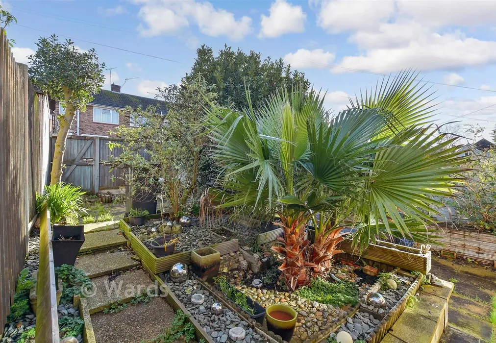 Rear Garden - All Saints Close, Whitstable, Kent - Wards of Kent
