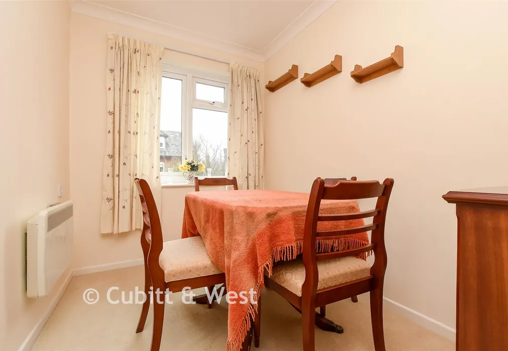 Bedroom 2 - Station Road, Dorking, Surrey - Wards of Kent