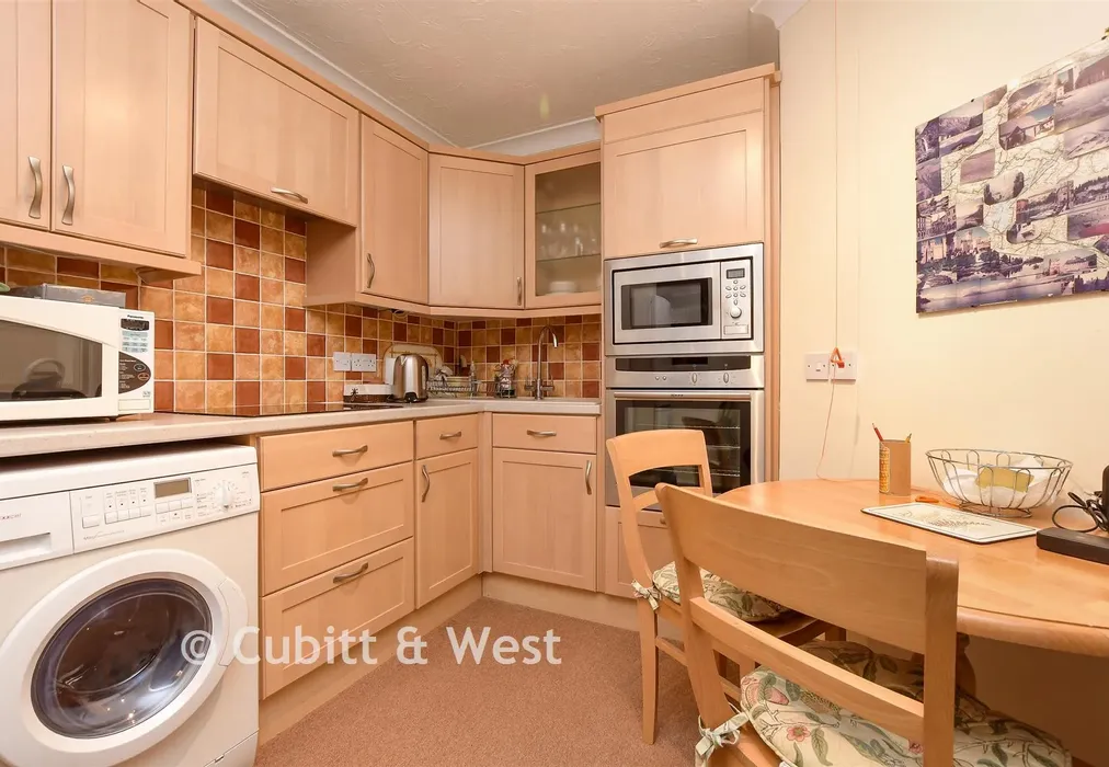 Kitchen/Breakfast Area - Station Road, Dorking, Surrey - Wards of Kent