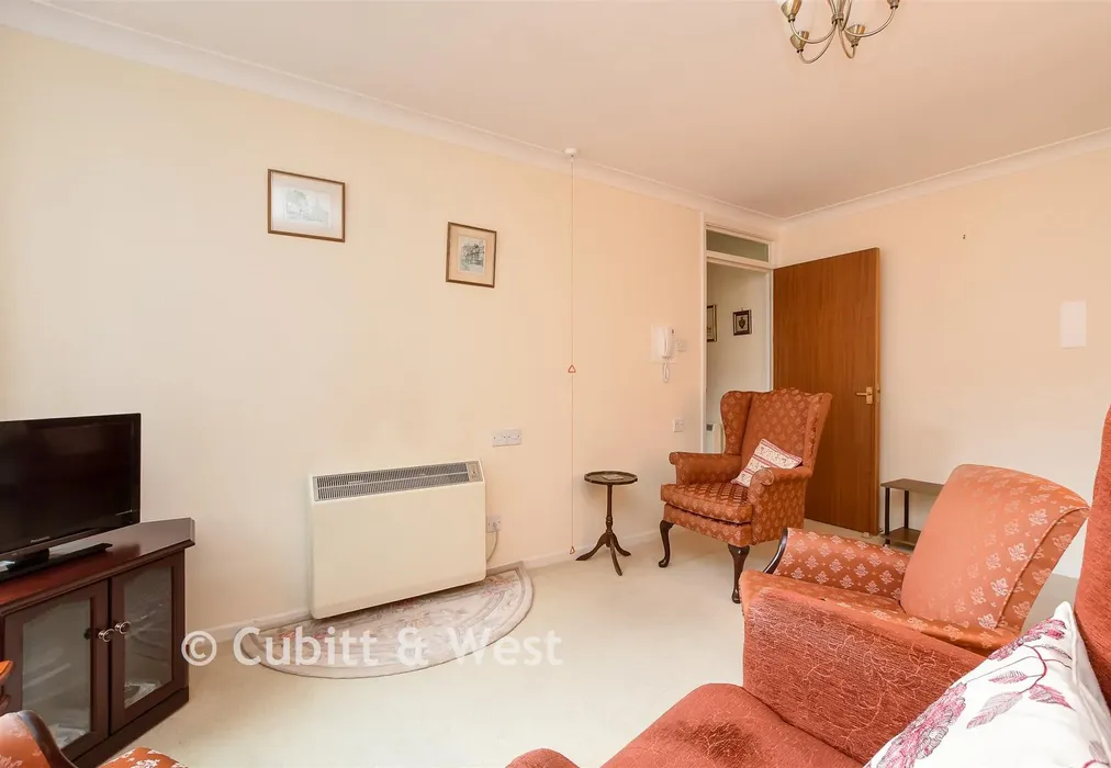 Lounge - Station Road, Dorking, Surrey - Wards of Kent