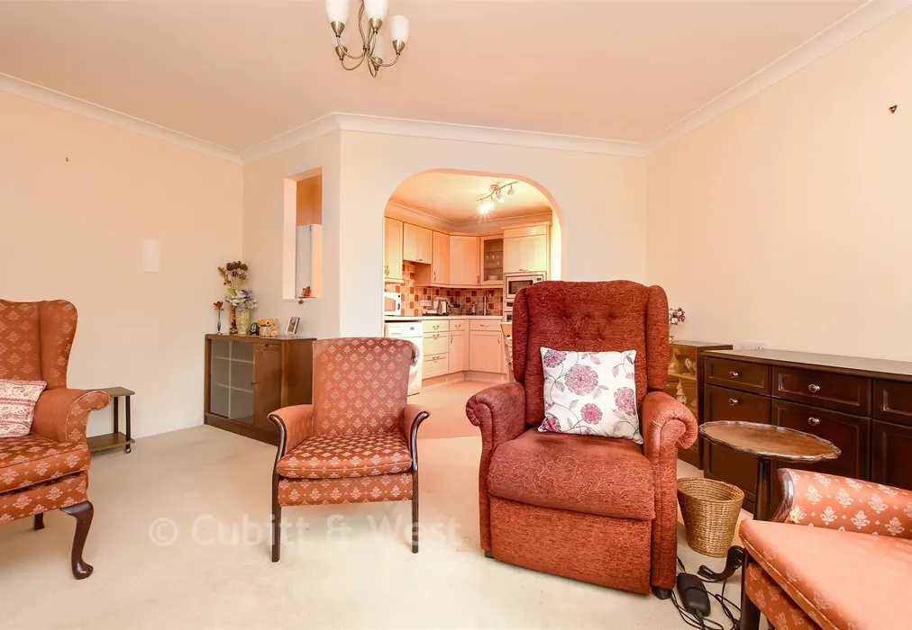 Lounge - Station Road, Dorking, Surrey - Wards of Kent