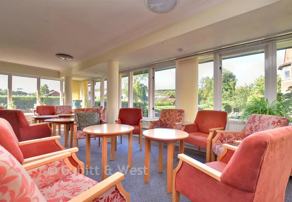 Internal Lifestyle Photograph - Station Road, Dorking, Surrey - Wards of Kent