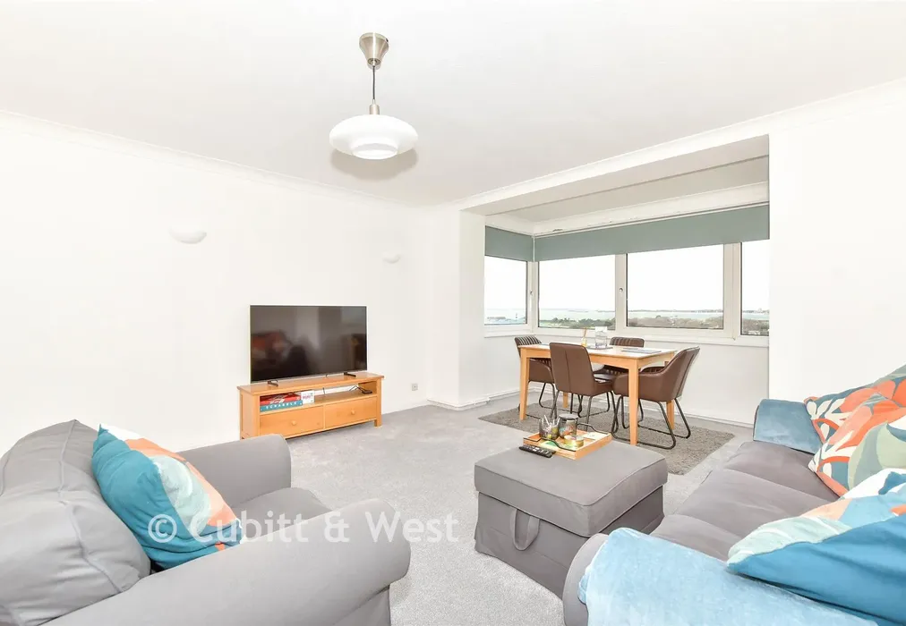 Lounge - South Parade, Southsea, Hampshire - Wards of Kent