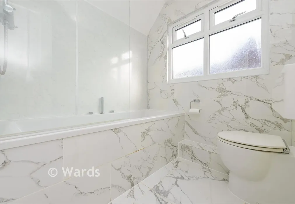 Bathroom - Millfordhope Road, Strood, Rochester, Kent - Wards of Kent