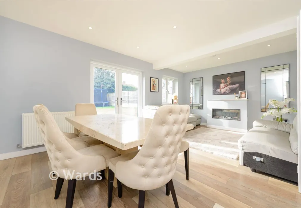 Lounge/Diner - Millfordhope Road, Strood, Rochester, Kent - Wards of Kent