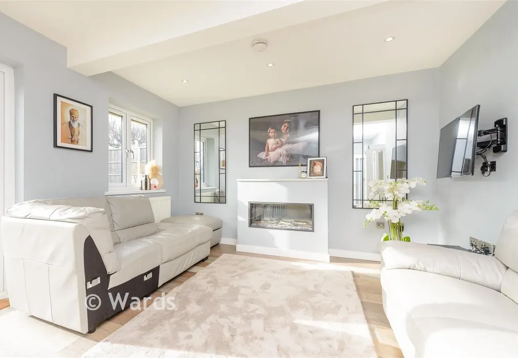 Lounge/Diner - Millfordhope Road, Strood, Rochester, Kent - Wards of Kent