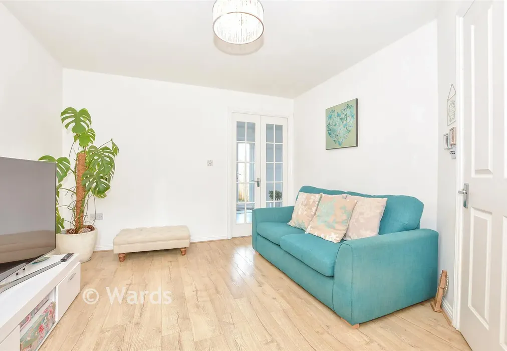 Lounge - Stratford Drive, Maidstone, Kent - Wards of Kent