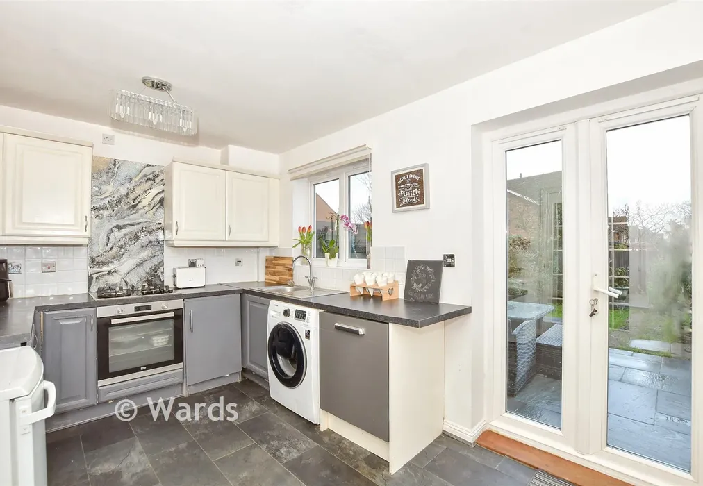 Kitchen/Diner - Stratford Drive, Maidstone, Kent - Wards of Kent