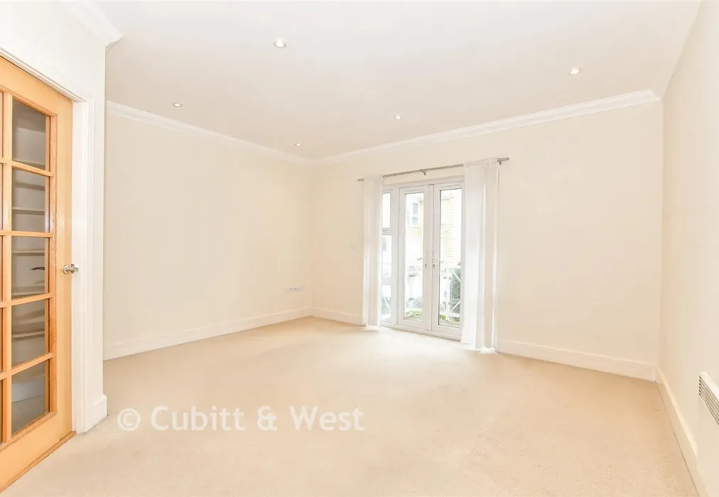 Lounge - Harsfold Close, Rustington, West Sussex - Wards of Kent