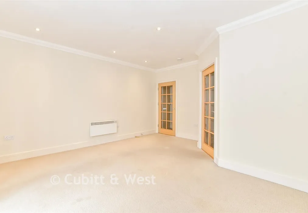 Lounge - Harsfold Close, Rustington, West Sussex - Wards of Kent