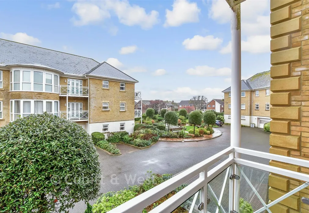 Balcony / Terrace - Harsfold Close, Rustington, West Sussex - Wards of Kent