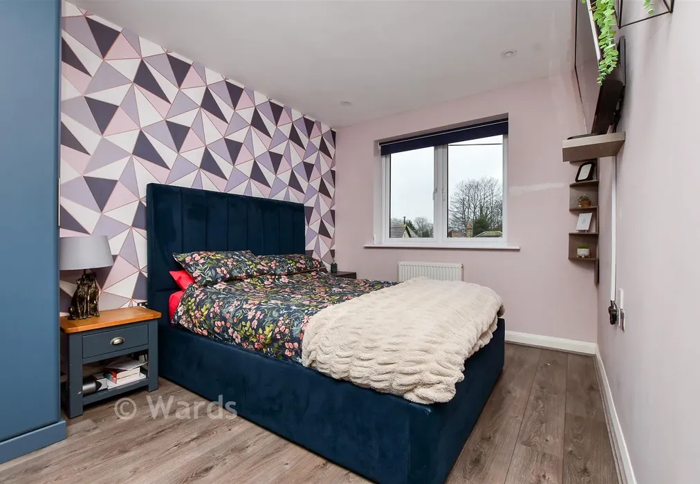 Bedroom 1 - Ramsgate Road, Broadstairs, Kent - Wards of Kent