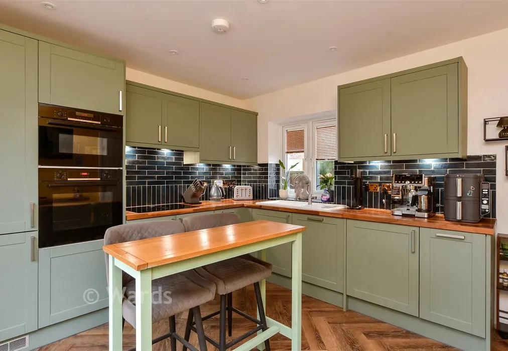 Kitchen - Ramsgate Road, Broadstairs, Kent - Wards of Kent