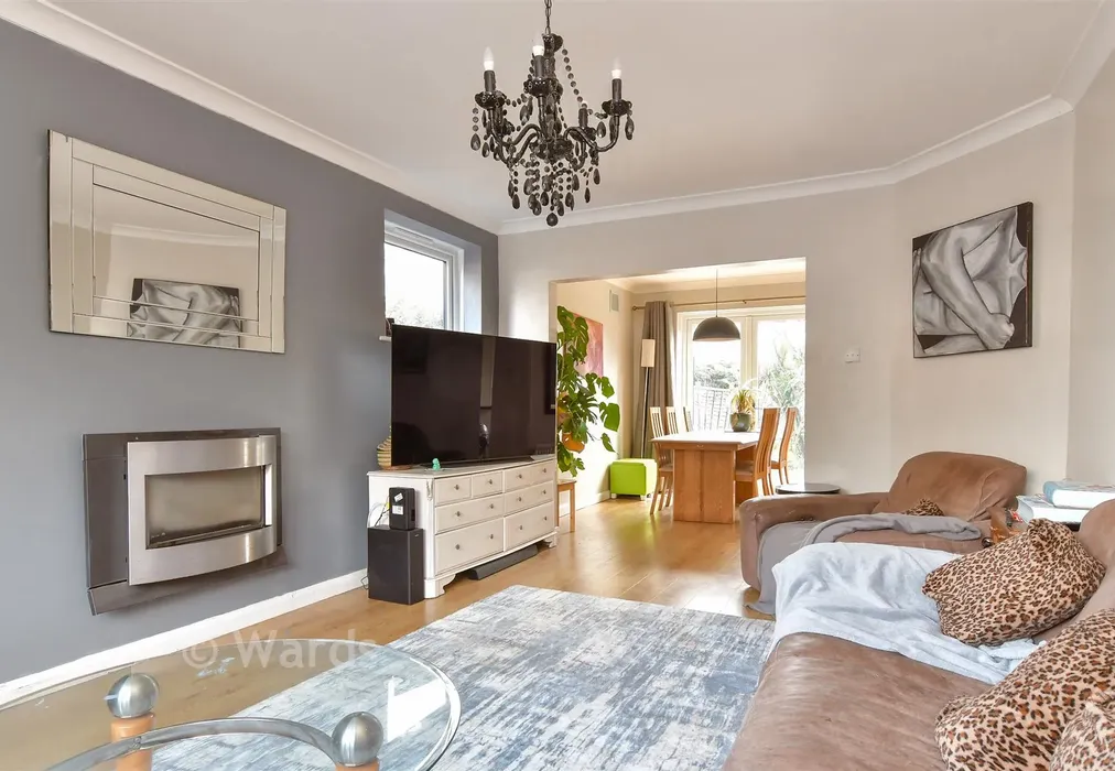 Lounge - Halcot Avenue, Bexleyheath, Kent - Wards of Kent
