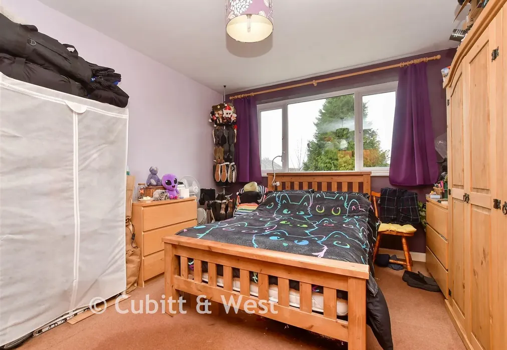 Bedroom 1 - Oxted Road, Godstone, Surrey - Wards of Kent