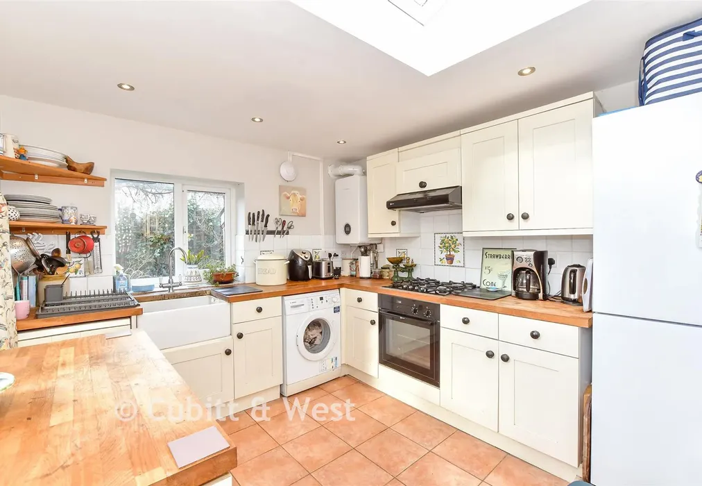 Kitchen - Duncan Road, Southsea, Hampshire - Wards of Kent