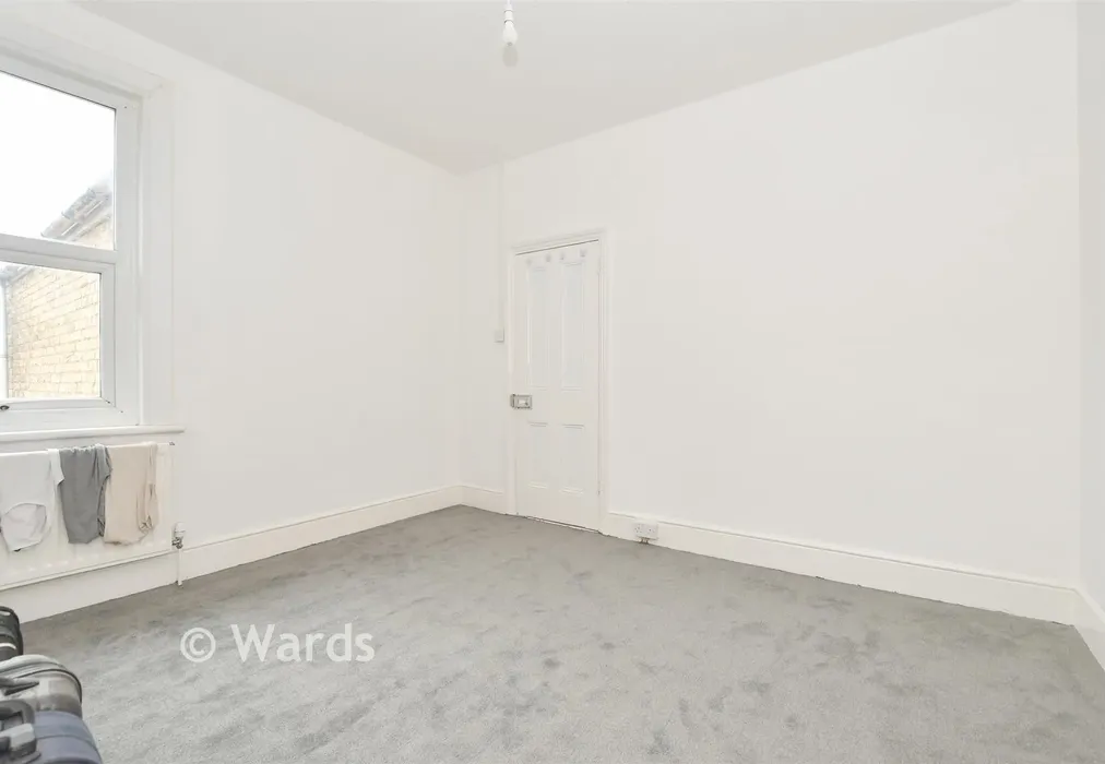Bedroom 2 - Alexandra Road, Sheerness, Kent - Wards of Kent