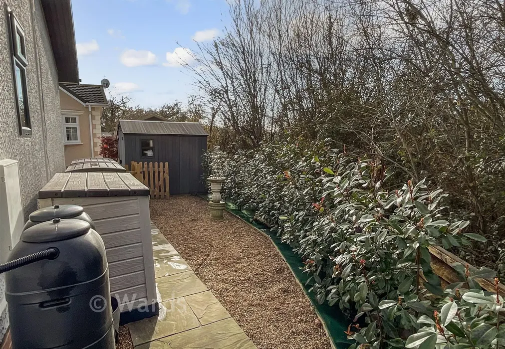 Rear Garden - Maidstone Road, Paddock Wood, Kent - Wards of Kent