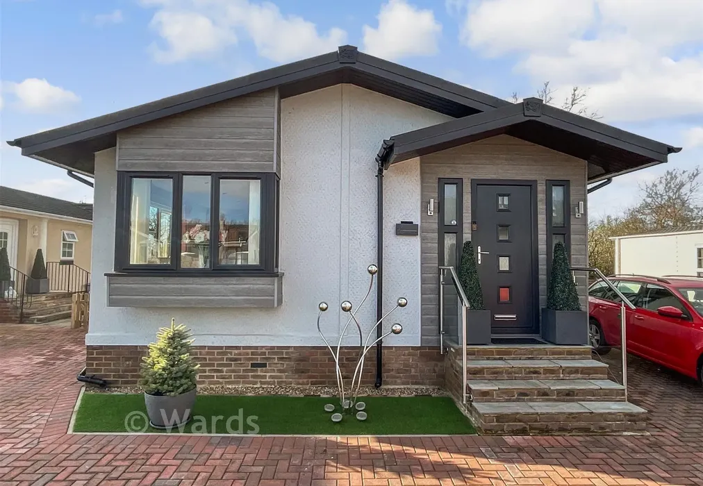 Front - Maidstone Road, Paddock Wood, Kent - Wards of Kent