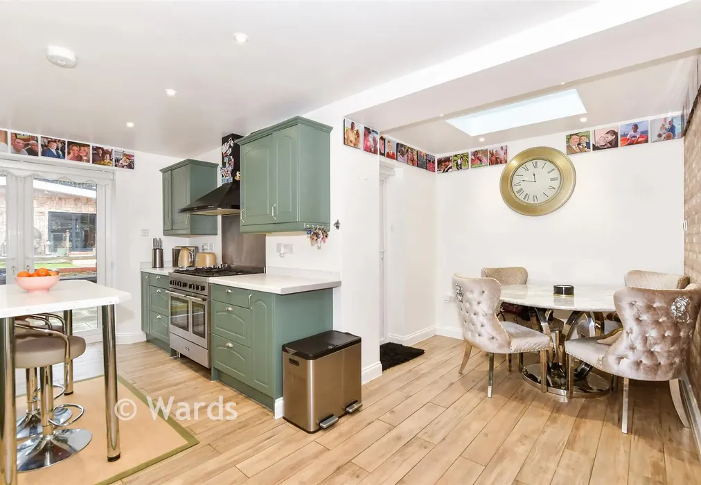Kitchen/ Breakfast/Diner - Birling Road, Leybourne, West Malling, Kent - Wards of Kent