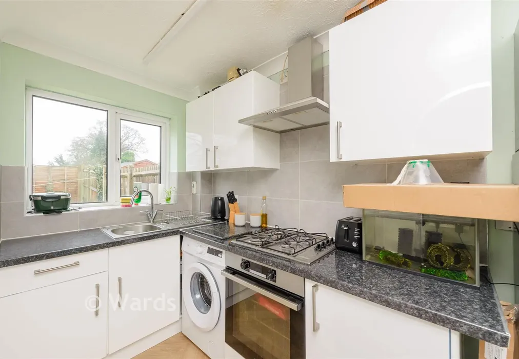 Kitchen - Barrington Close, Walderslade, Chatham, Kent - Wards of Kent