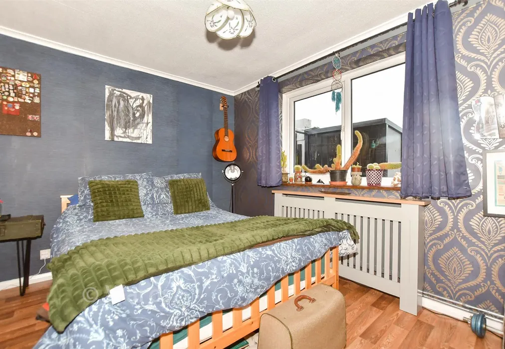 Bedroom 1 - Redoubt Way, Dymchurch, Romney Marsh, Kent - Wards of Kent