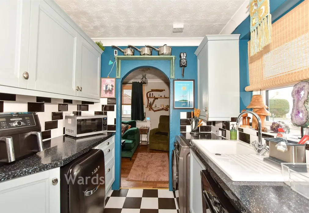 Kitchen - Redoubt Way, Dymchurch, Romney Marsh, Kent - Wards of Kent