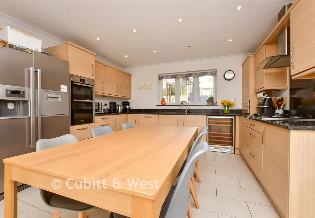 Kitchen/Diner - Bankside, Epsom, Surrey - Wards of Kent