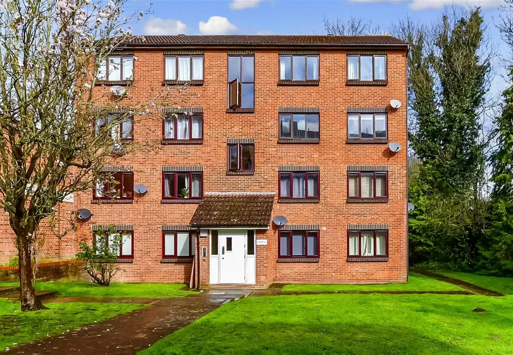 Front - Lesley Place, Buckland Hill, Maidstone, Kent - Wards of Kent