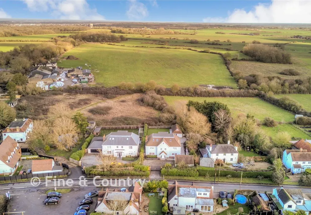 Aerial Photo - Copped Hall, Epping, Essex - Wards of Kent