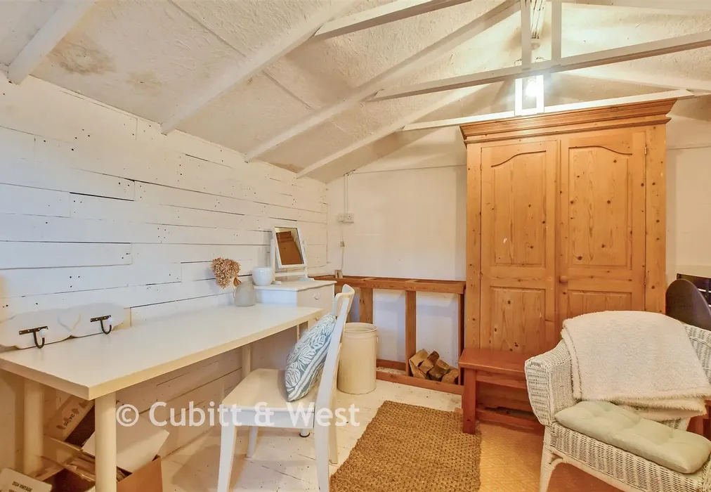 Workshop/Outbuildings - Kirdford Road, Arundel, West Sussex - Wards of Kent