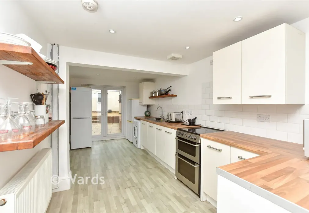 Kitchen - The Street, Iwade, Sittingbourne, Kent - Wards of Kent