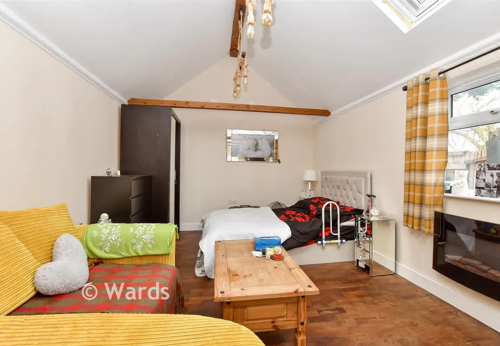 Annexe Bedroom/   Living Area - The Street, Iwade, Sittingbourne, Kent - Wards of Kent